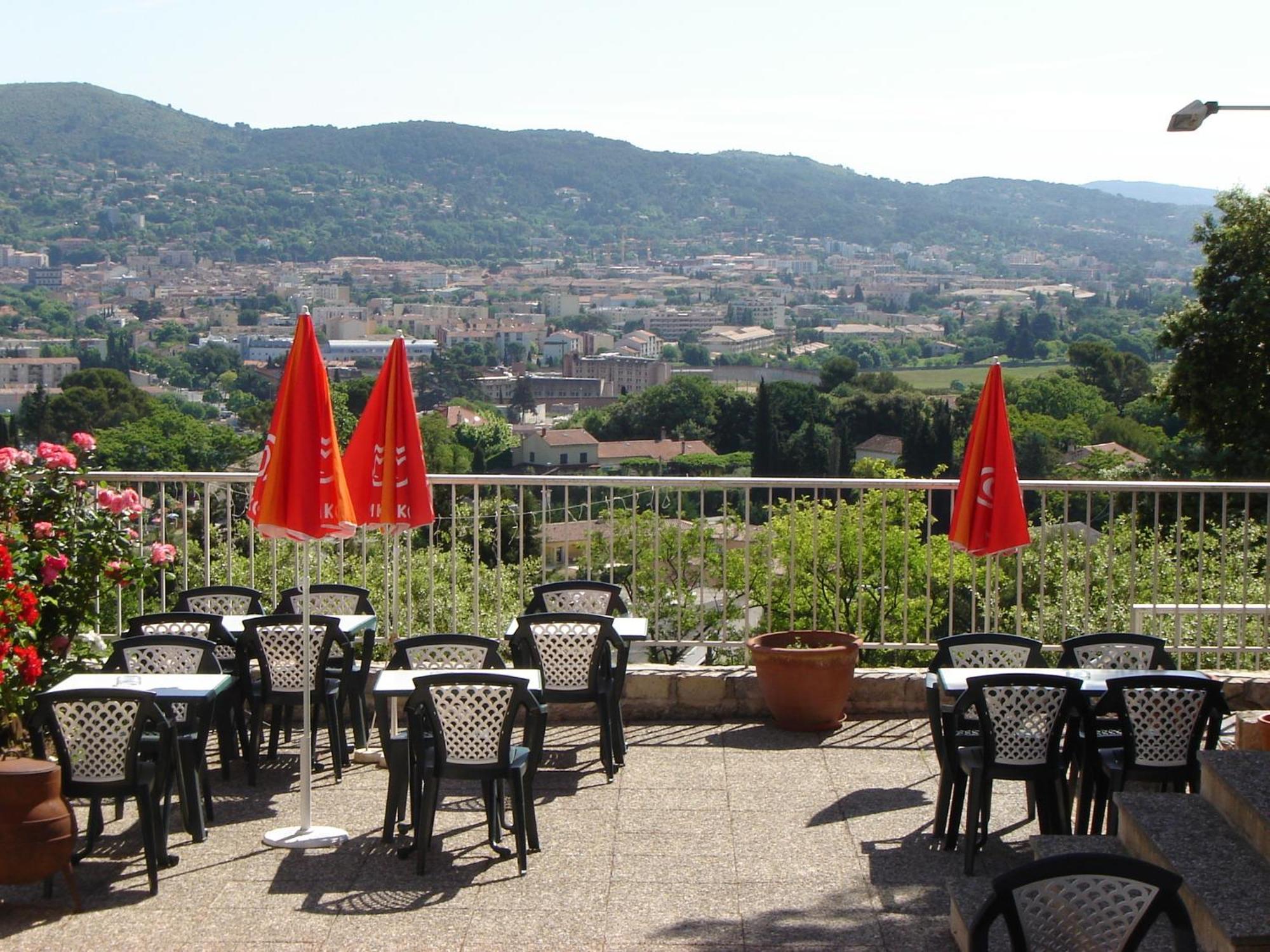 Logis Hotel Le Col De L'Ange Draguignan Exterior foto